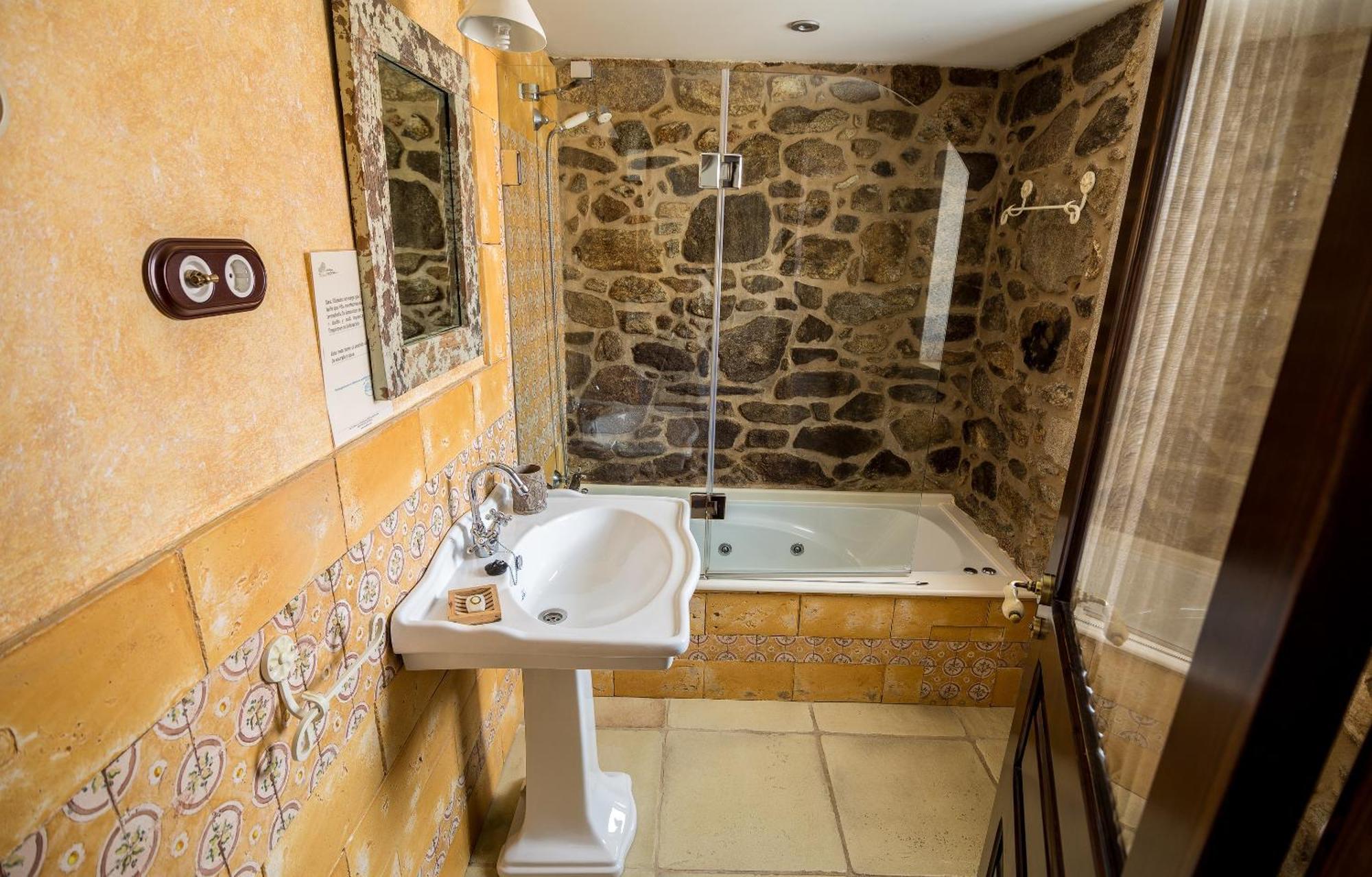 Hotel Rustico Lugar Do Cotarino Camarinas Exterior photo